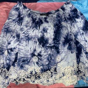 Romeo & Juliet Couture Blue Tie-Dye Blouse with White Lace